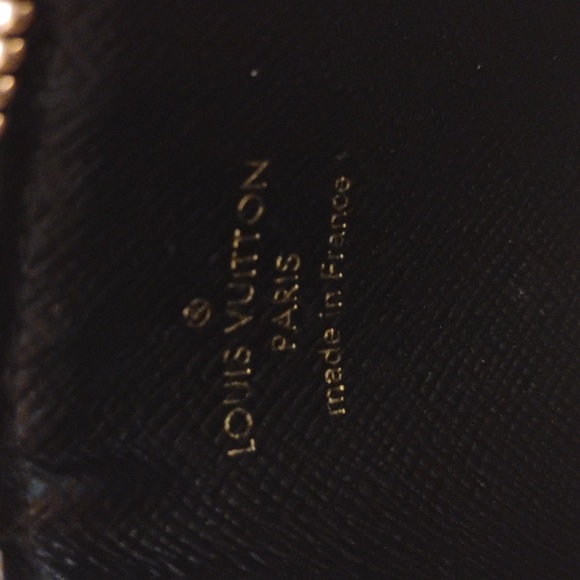 Louis Vuitton Reverse monogram square pouch - Picture 5 of 7
